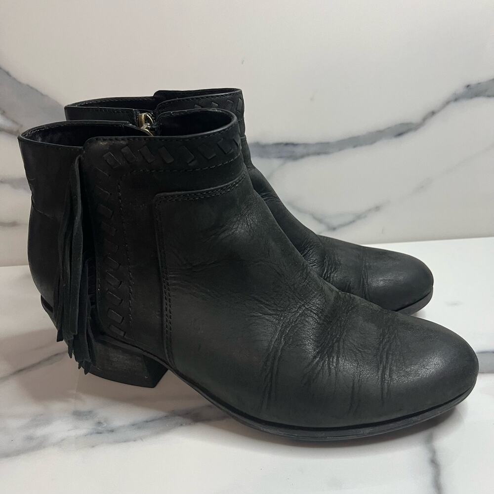 Clarks Artisan Wmns Black Distressed Western Gelata Flora Ankle Booties Sz 7.5